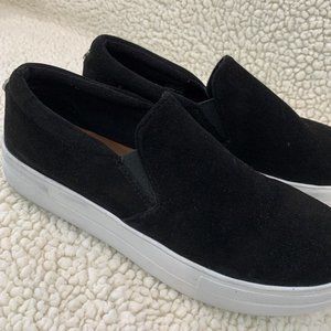 Steve Madden slip on sneaker